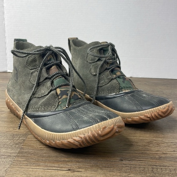 SOREL Women’s Green, Black Out N About Mid Camo Ankle Waterproof Boots, sz 9.5 - Picture 3 of 11